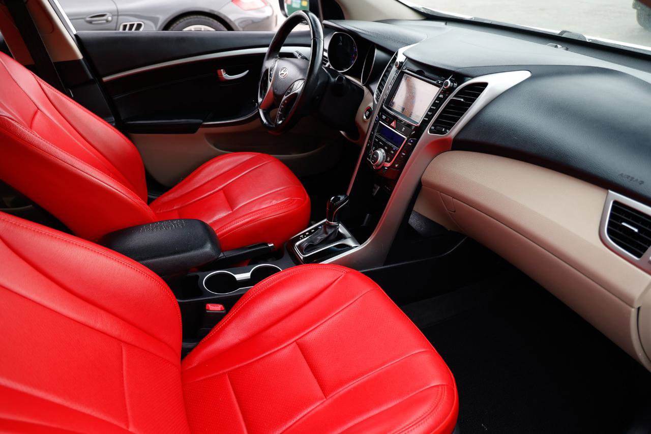 Used 2013 Hyundai Elantra GT w/ Style Pkg image 18