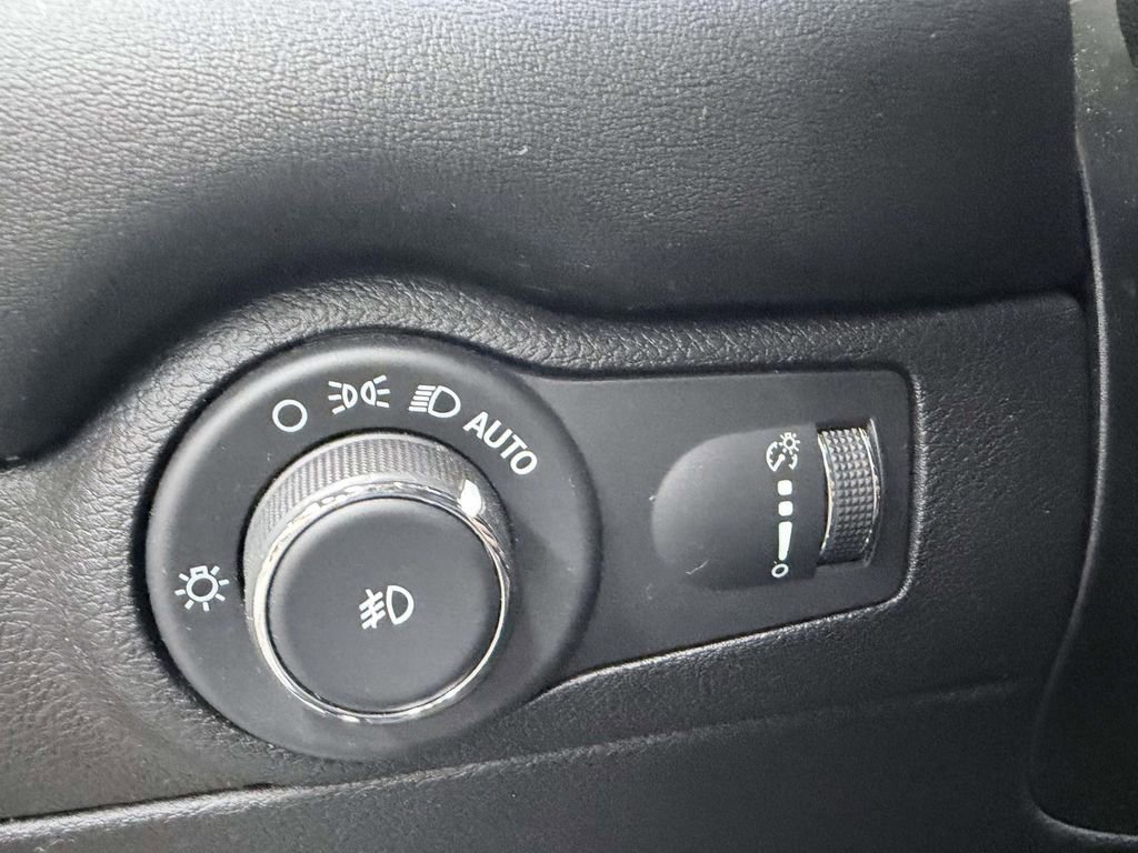 Used 2022 Dodge Durango R/T AWD/4WD image 24