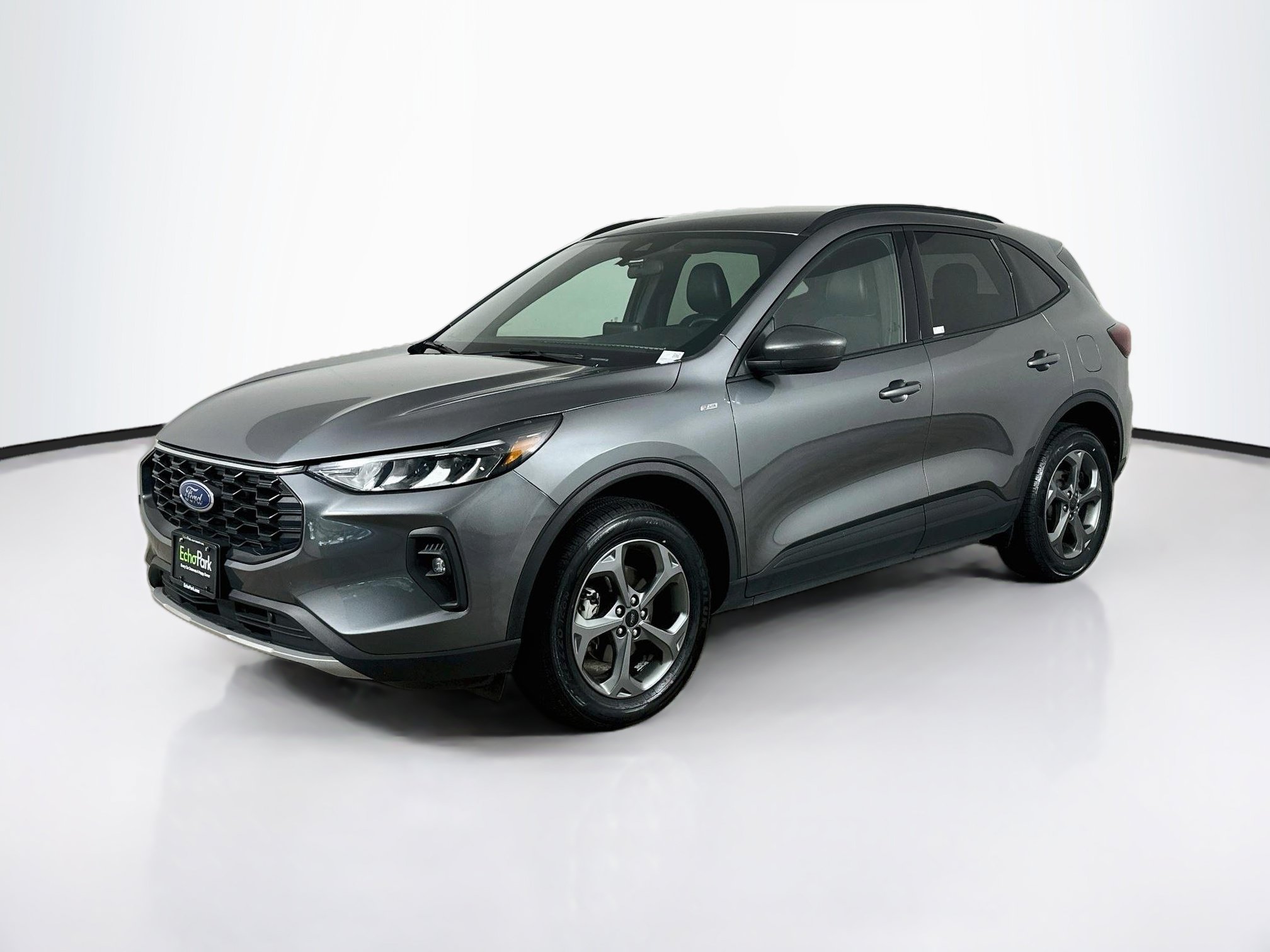 Used 2025 Ford Escape ST-Line Select AWD/4WD image 3
