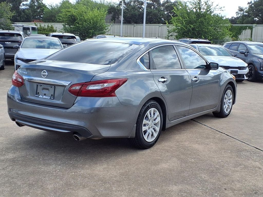 Used 2018 Nissan Altima 2.5 S w/ S Convenience Package FWD image 4