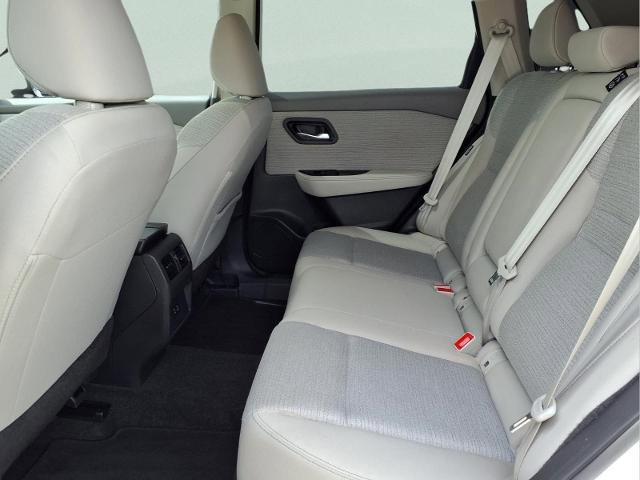 Certified 2023 Nissan Rogue SV FWD image 11