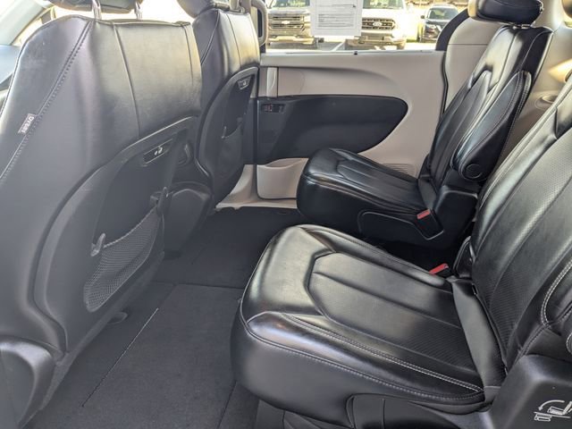 Used 2023 Chrysler Pacifica Touring-L FWD image 29