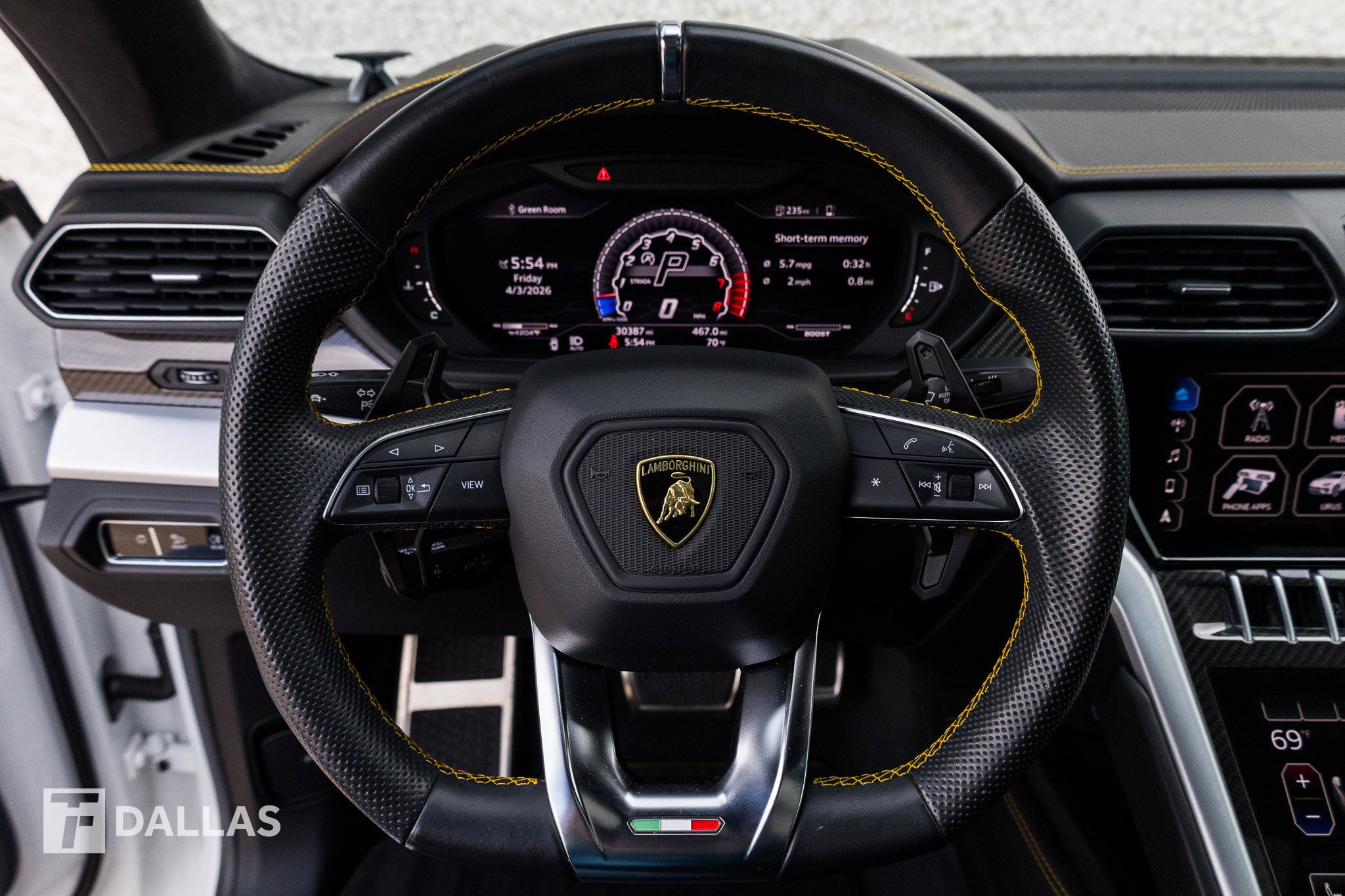 Used 2020 Lamborghini Urus image 24