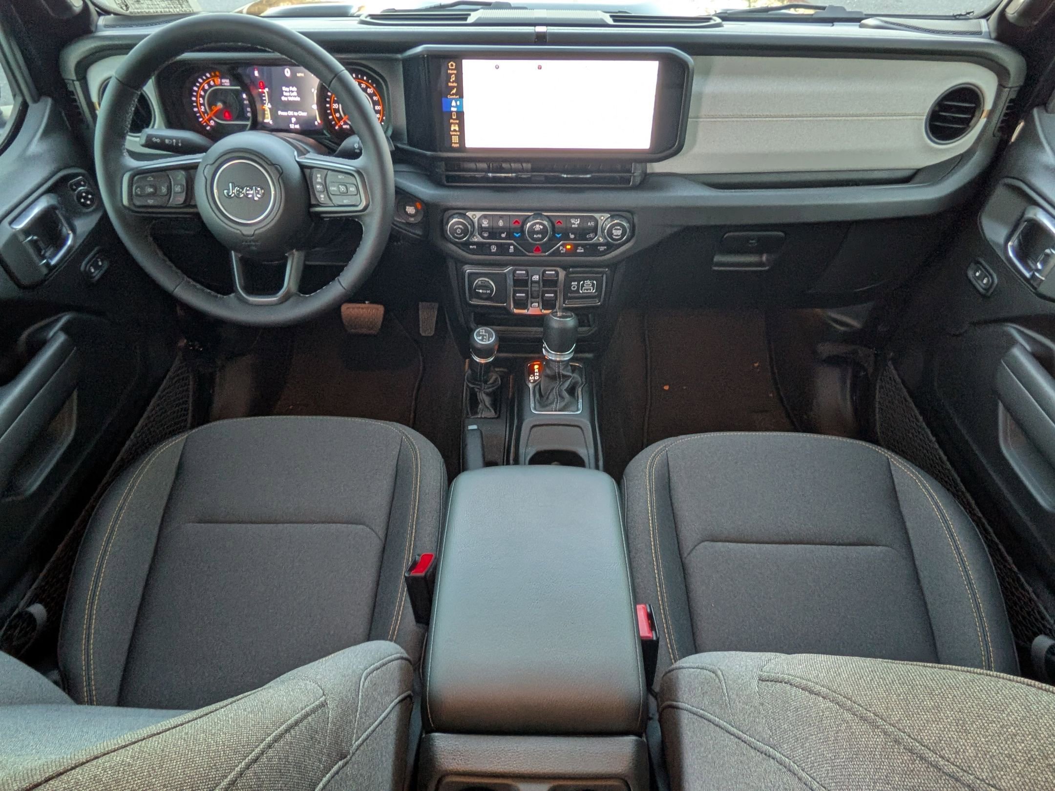 New 2025 Jeep Gladiator Sport image 27