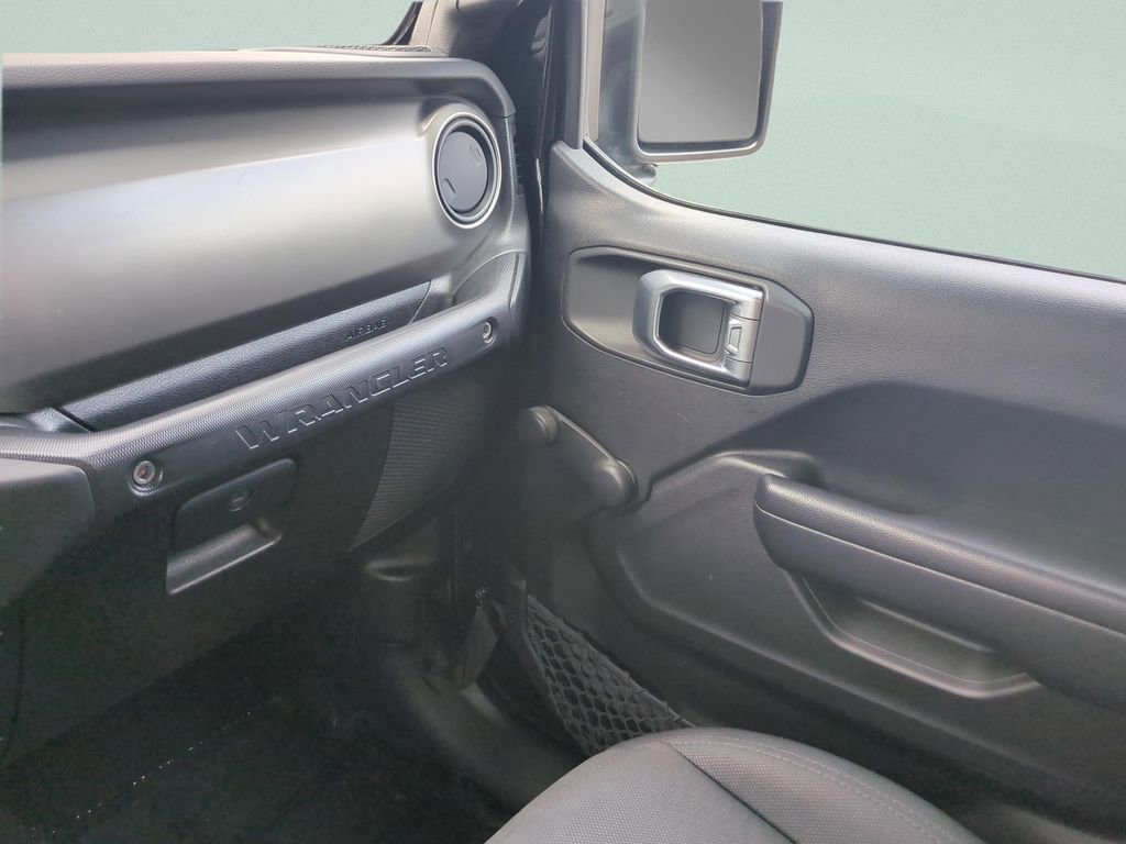 Used 2019 Jeep Wrangler Sport image 24