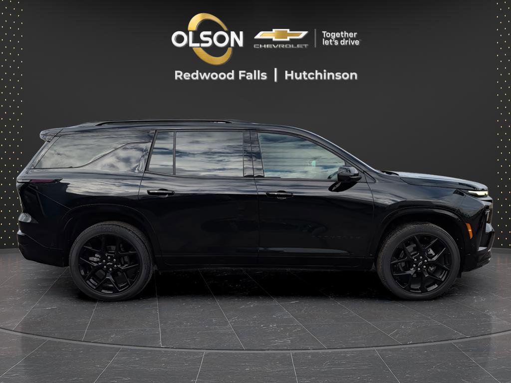 Used 2025 Chevrolet Traverse RS image 6