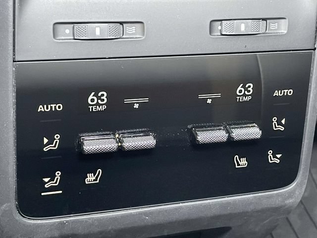 Certified 2026 Porsche Macan 4 Electric AWD/4WD image 25