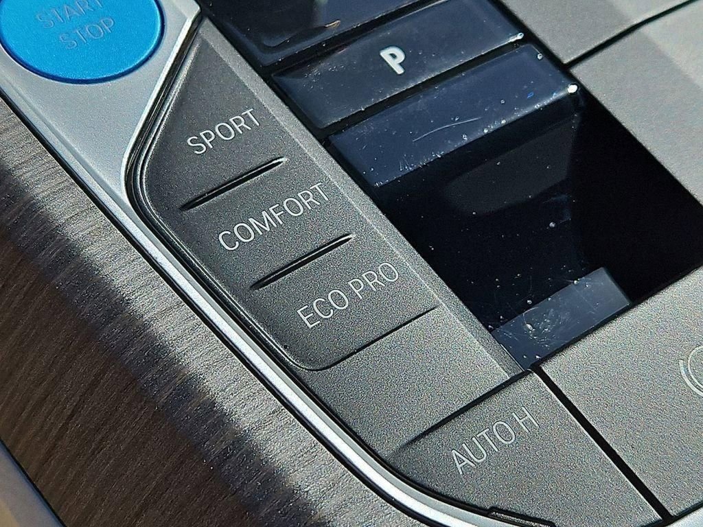 Used 2025 BMW i4 xDrive40i w/ Parking Assistance Package image 26