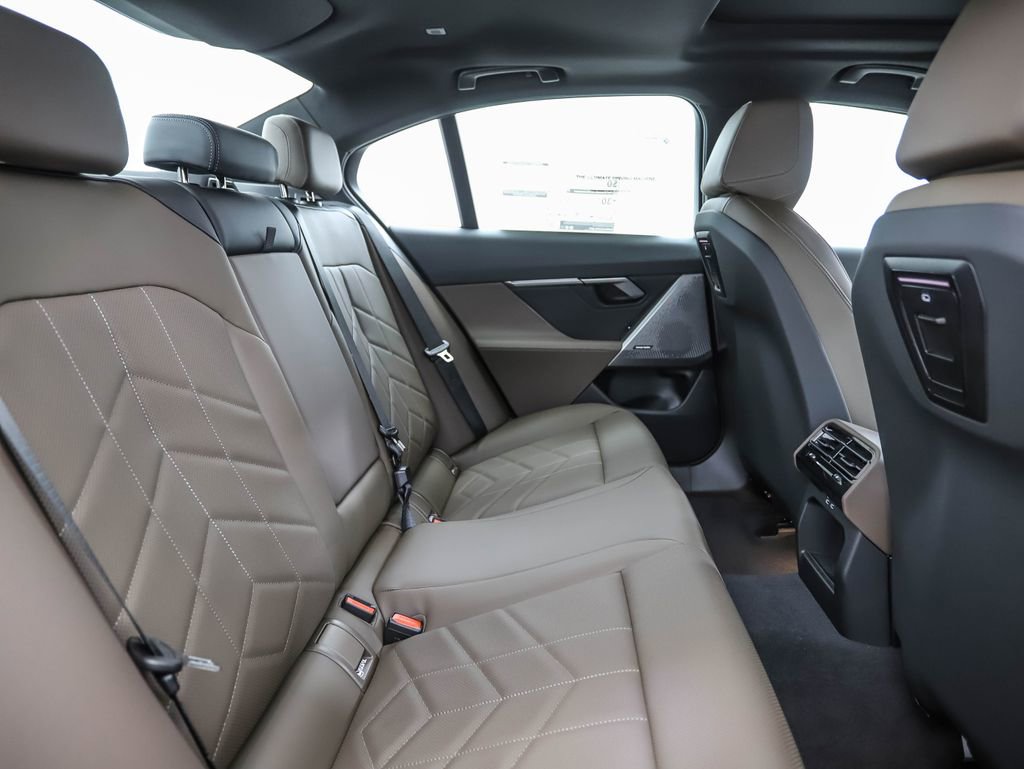 Certified 2025 BMW 530i xDrive w/ Premium Package image 25