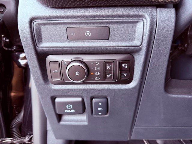 Used 2025 Ford F150 Lariat AWD/4WD image 15