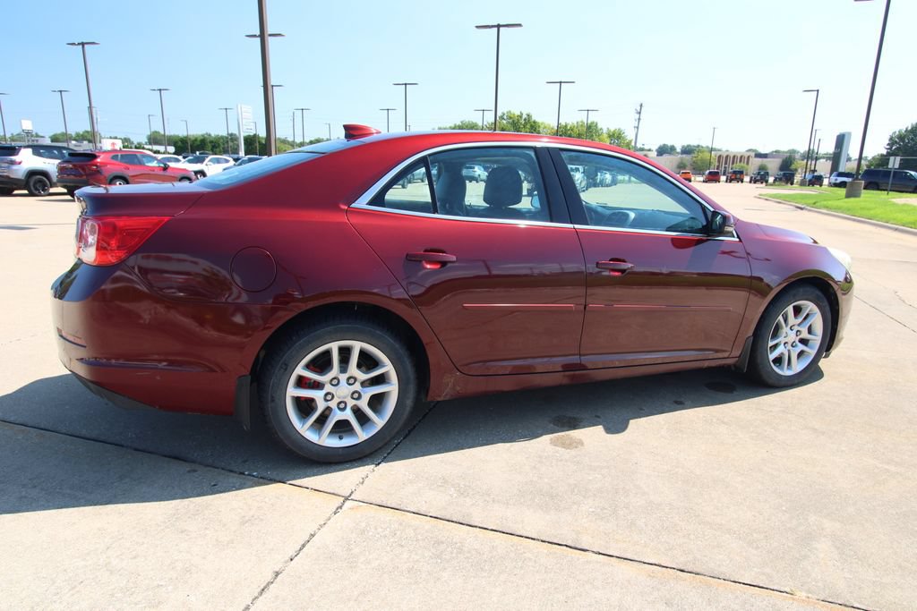 Used 2015 Chevrolet Malibu LT w/ Power Convenience Package FWD image 5