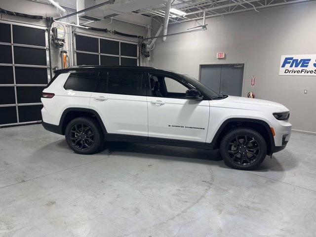New 2025 Jeep Grand Cherokee L Limited w/ Trailer Tow Package