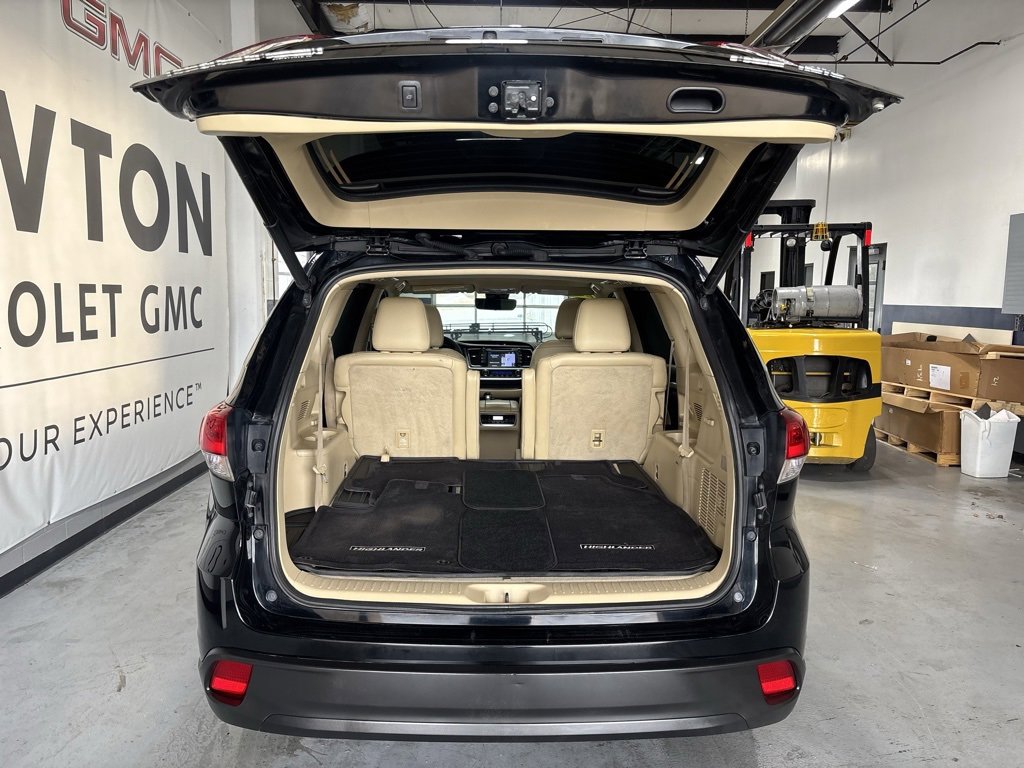 Used 2019 Toyota Highlander XLE image 34