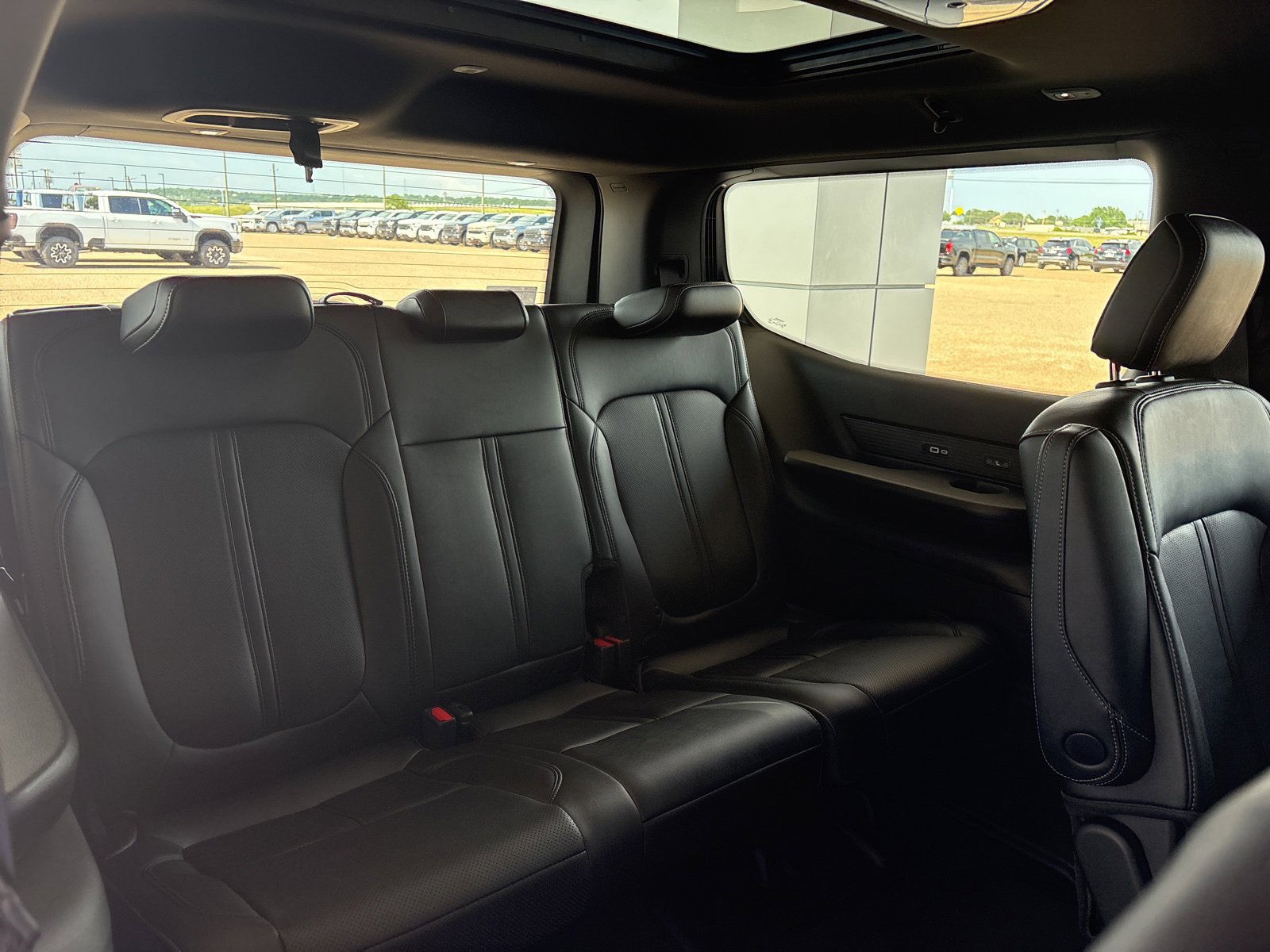 New 2026 Jeep Grand Wagoneer Limited AWD/4WD image 24