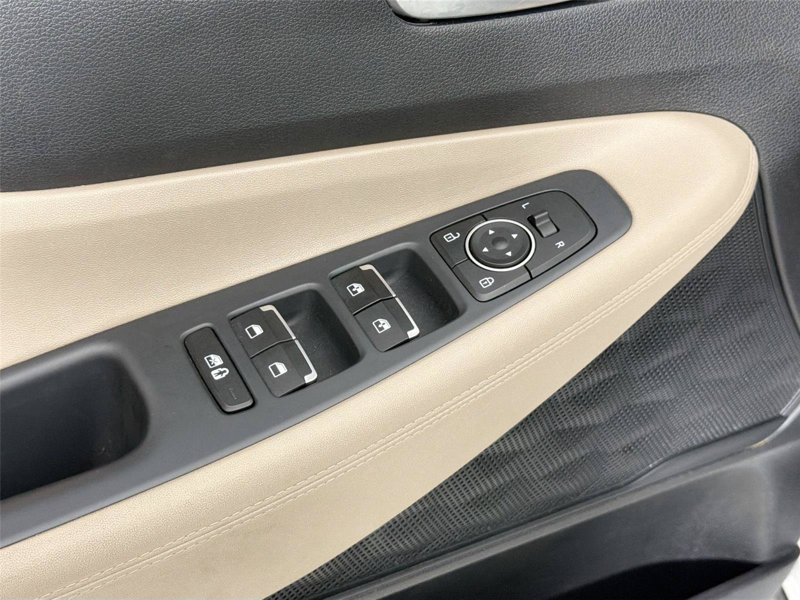 Used 2023 Hyundai Santa Fe SEL AWD/4WD image 19