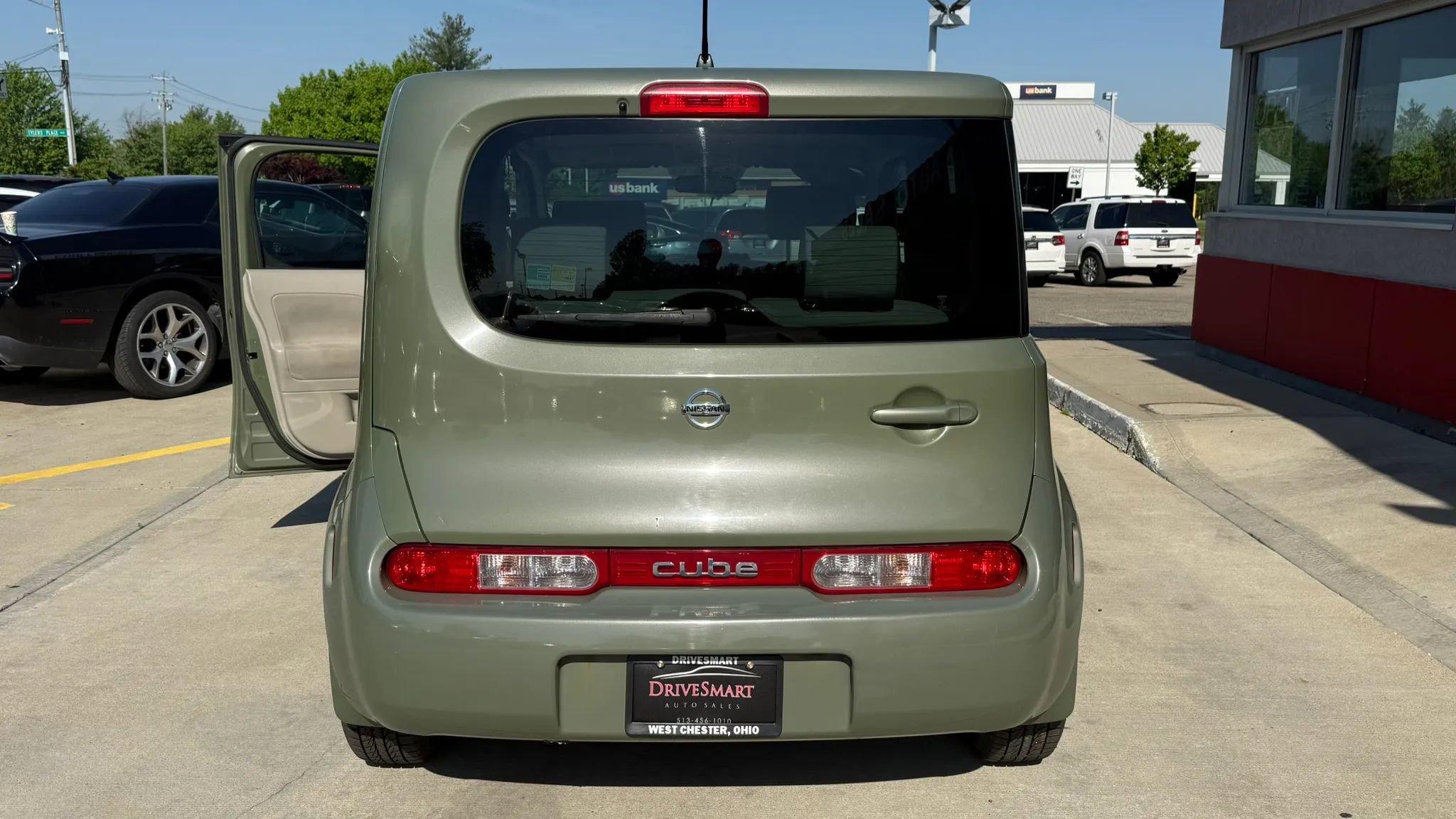 Used 2009 Nissan Cube 1.8 S w/ Interior Illumination Pkg FWD image 18