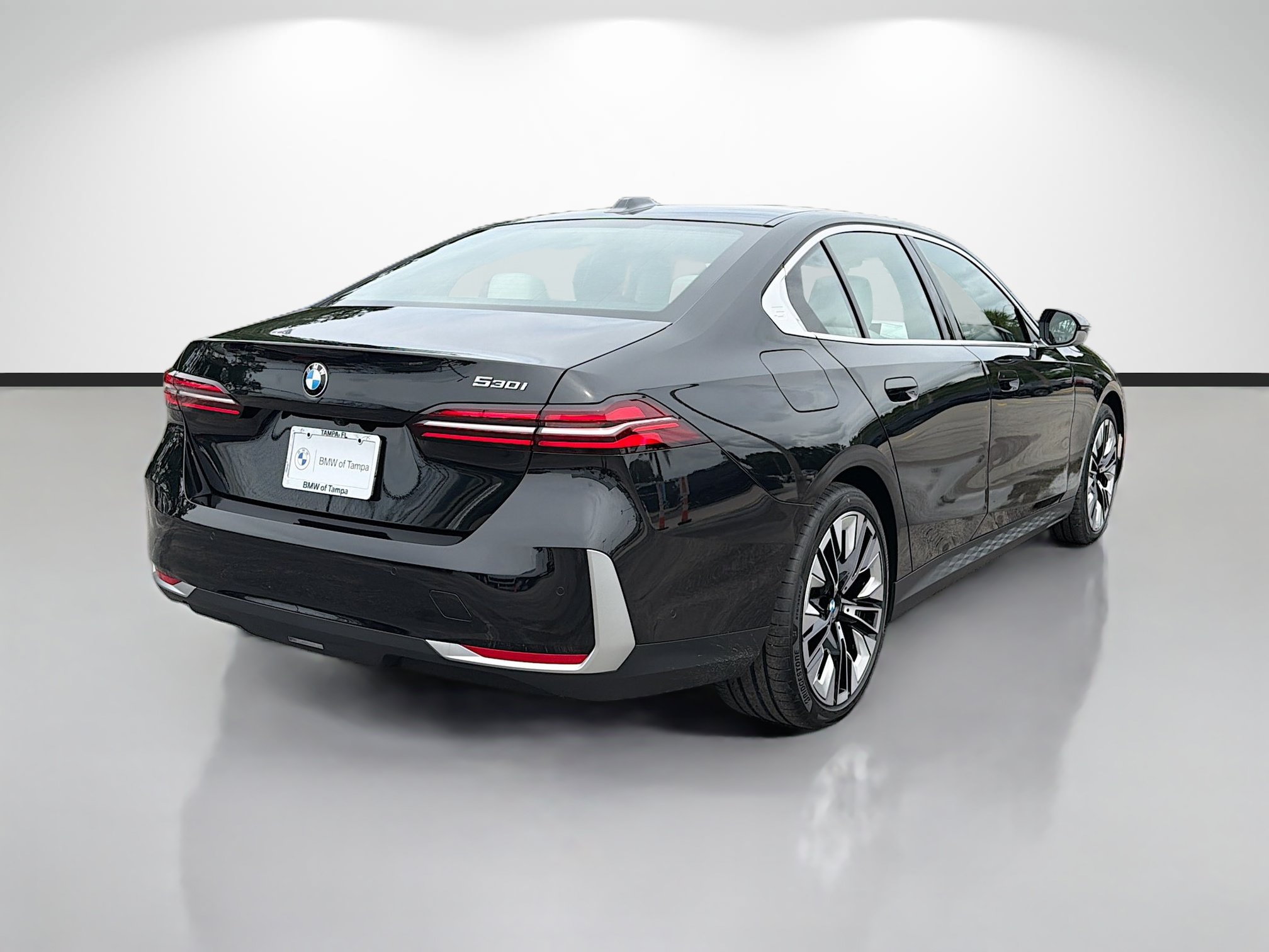 New 2027 BMW 530i RWD image 3