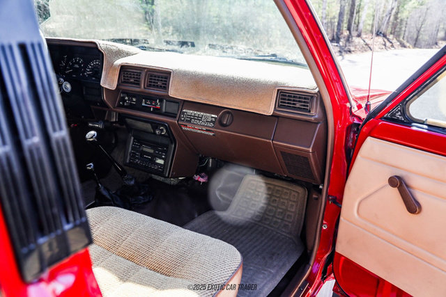 Used 1986 Toyota Pickup 4x4 Regular Cab Turbo image 39