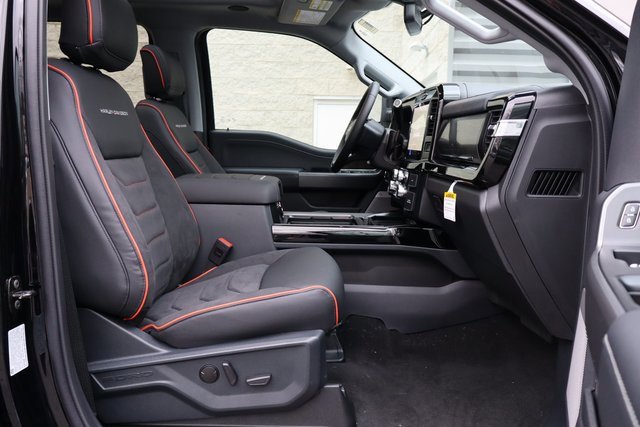 New 2026 Ford F250 Lariat w/ Black Appearance Package image 42