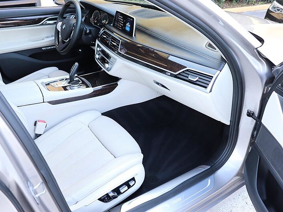 Used 2016 BMW 740i RWD image 12