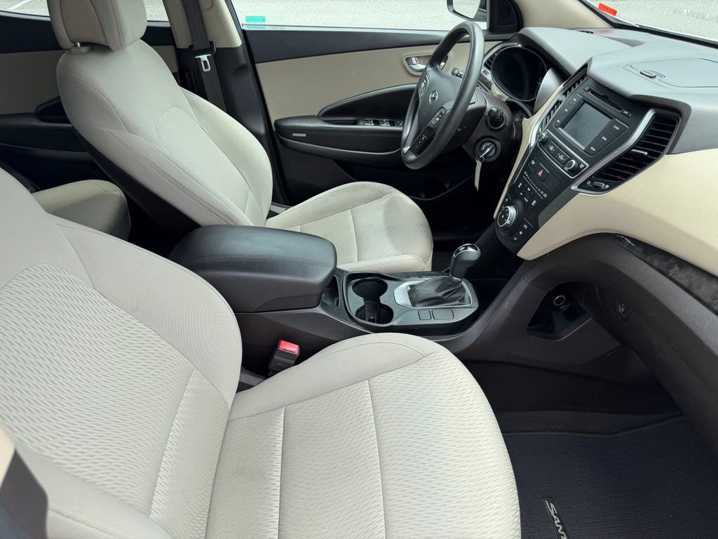 Used 2017 Hyundai Santa Fe Sport FWD image 18
