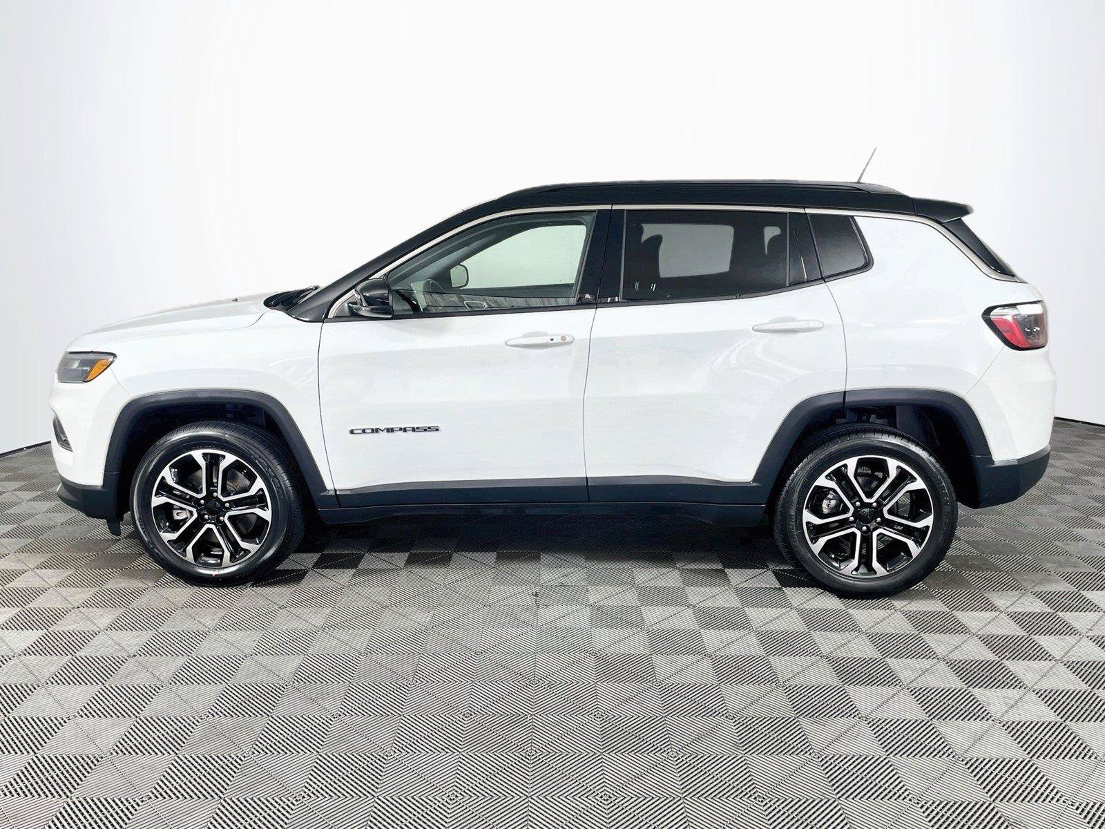 Used 2023 Jeep Compass Limited AWD/4WD image 4