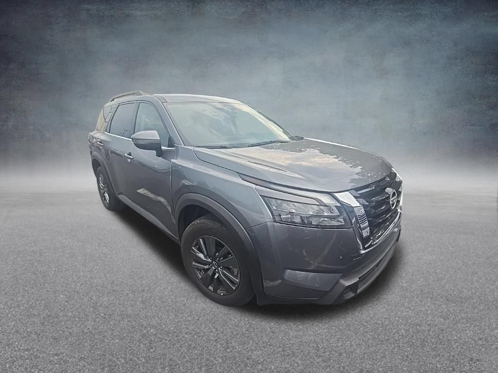 Used 2025 Nissan Pathfinder SV AWD/4WD image 9