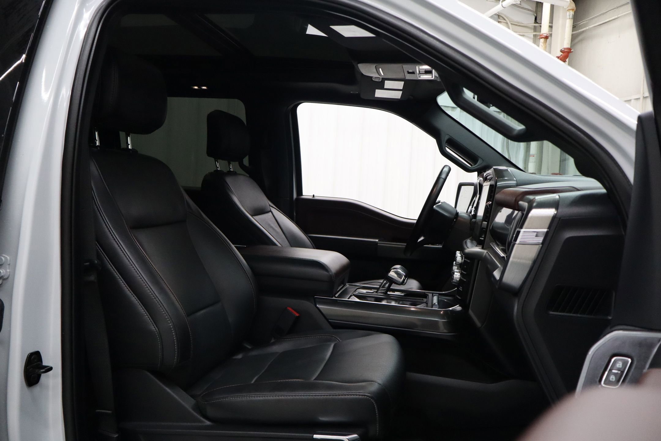 Used 2022 Ford F150 Lariat image 29