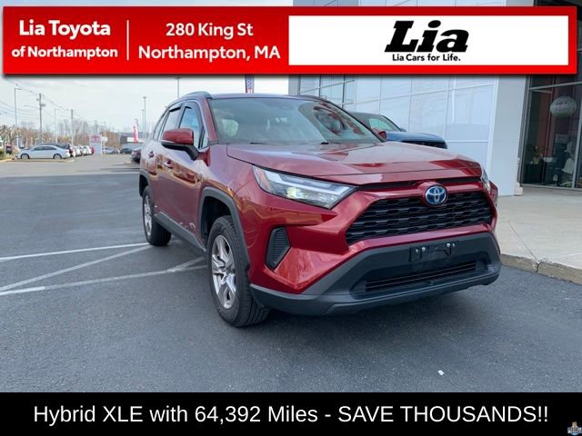 Used 2022 Toyota RAV4 XLE w/ Convenience Package image 1
