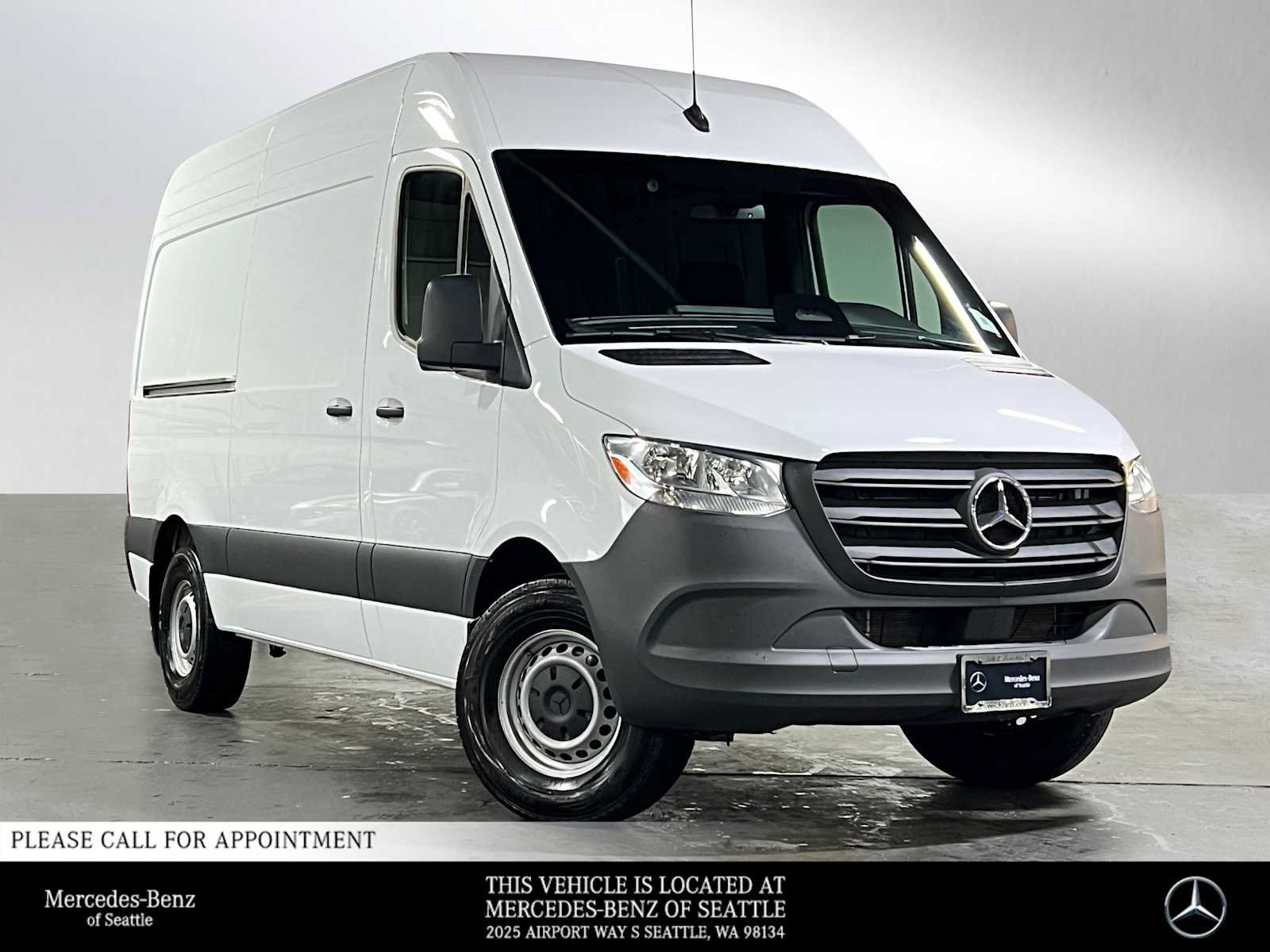 Used 2025 Mercedes-Benz Sprinter 2500 image 1