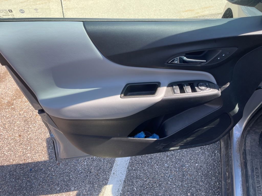 Certified 2023 Chevrolet Equinox LS w/ LS Convenience Package FWD image 21