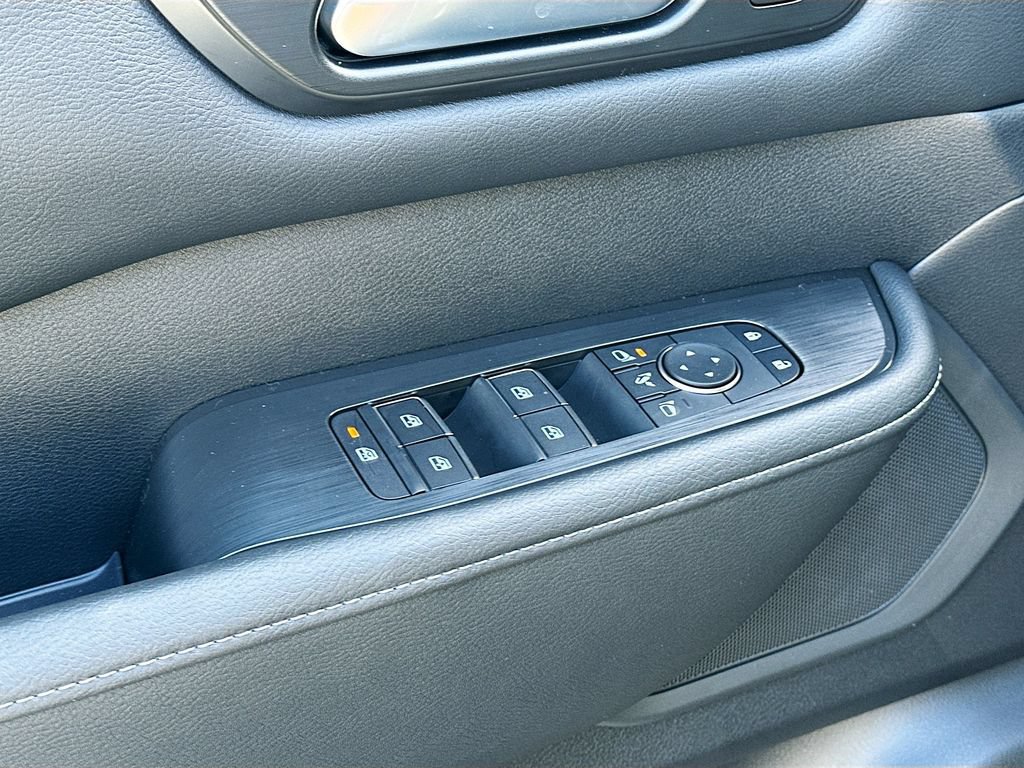 New 2026 Nissan Armada SL w/ Captain's Chari Seat Package AWD/4WD image 19