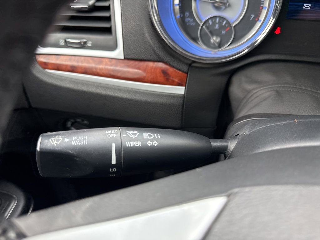 Used 2014 Chrysler 300 image 19