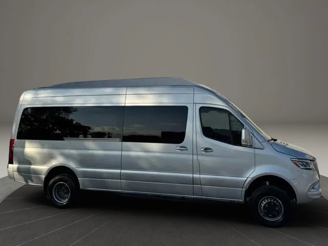 Used 2023 Mercedes-Benz Sprinter 3500 image 3