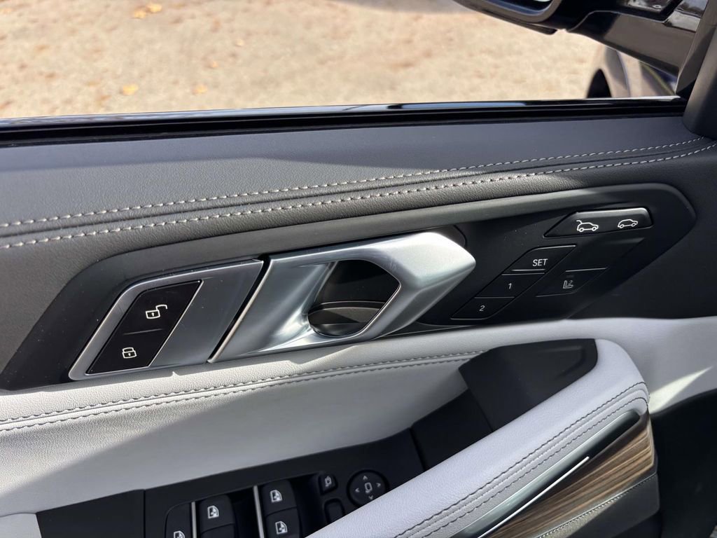 New 2026 BMW X6 xDrive40i image 12