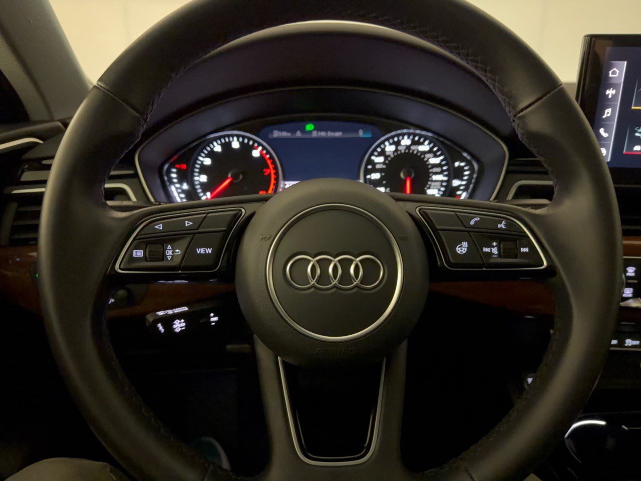 Used 2023 Audi A4 2.0T Premium w/ Convenience Package AWD/4WD image 10