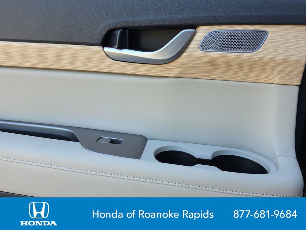 Used 2024 Hyundai Palisade Limited AWD/4WD image 28