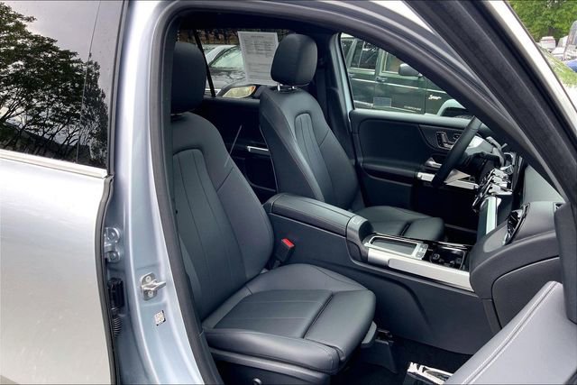 Used 2026 Mercedes-Benz GLB 250 4MATIC image 7