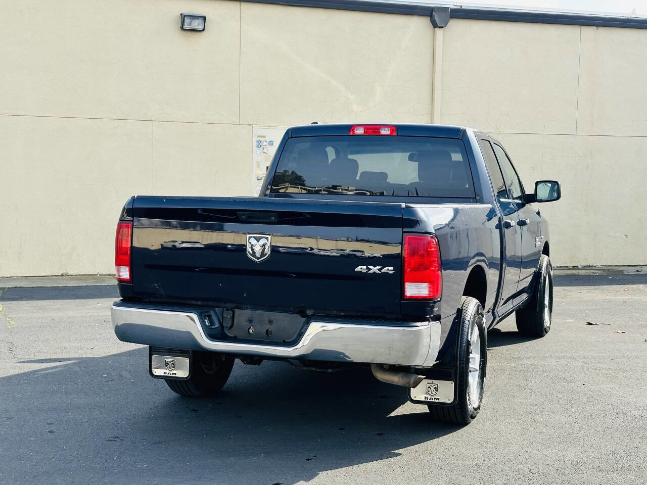 Used 2018 RAM 1500 ST w/ SXT Appearance Group image 5