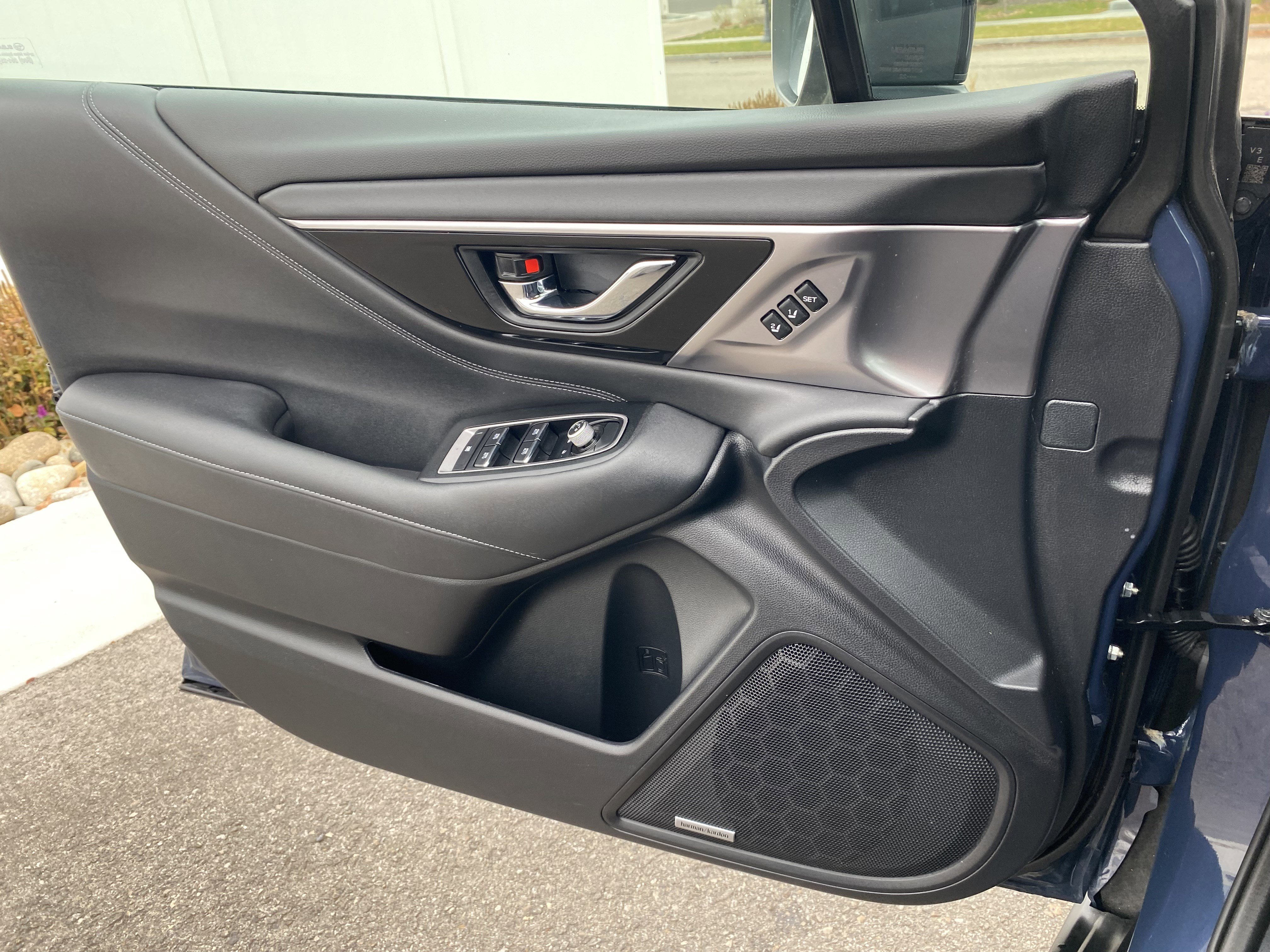 Used 2023 Subaru Outback Limited XT image 17