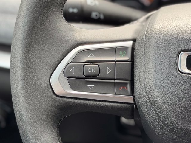 Used 2023 Jeep Compass Latitude AWD/4WD image 10