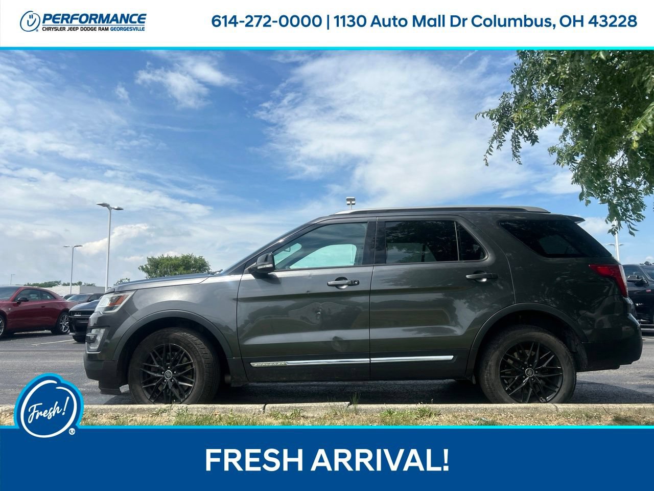 Used 2017 Ford Explorer XLT w/ Equipment Group 202A AWD/4WD image 3