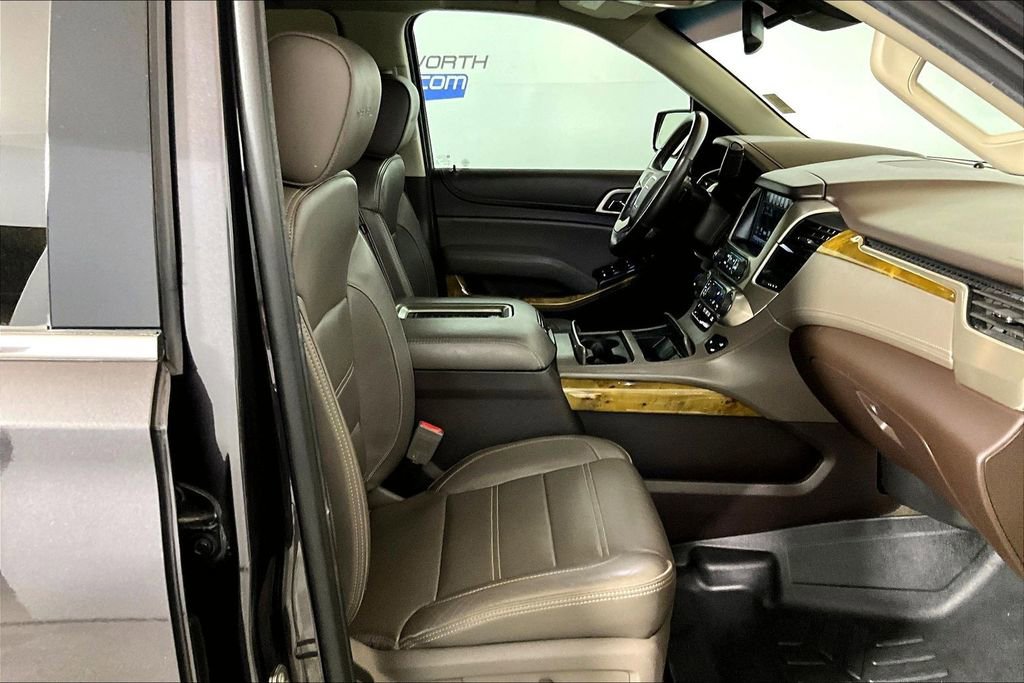 Used 2017 GMC Yukon Denali w/ Open Road Package AWD/4WD image 6
