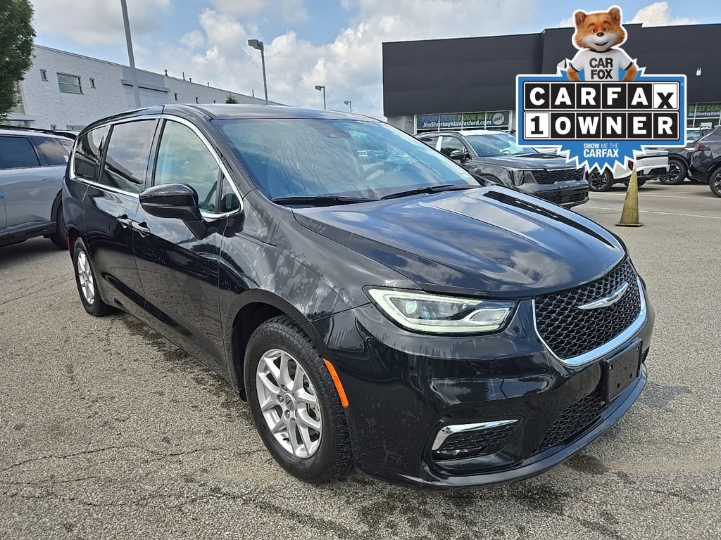 Used 2023 Chrysler Pacifica Touring-L