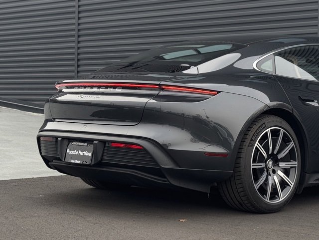 New 2024 Porsche Taycan 4S image 12