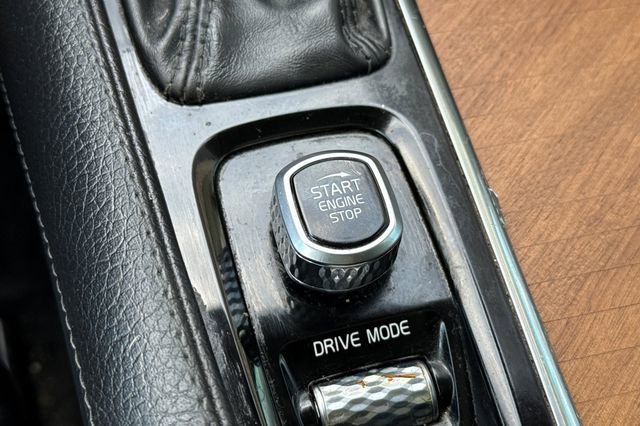 Used 2021 Volvo XC90 T5 Momentum w/ Protection Package Premier image 28