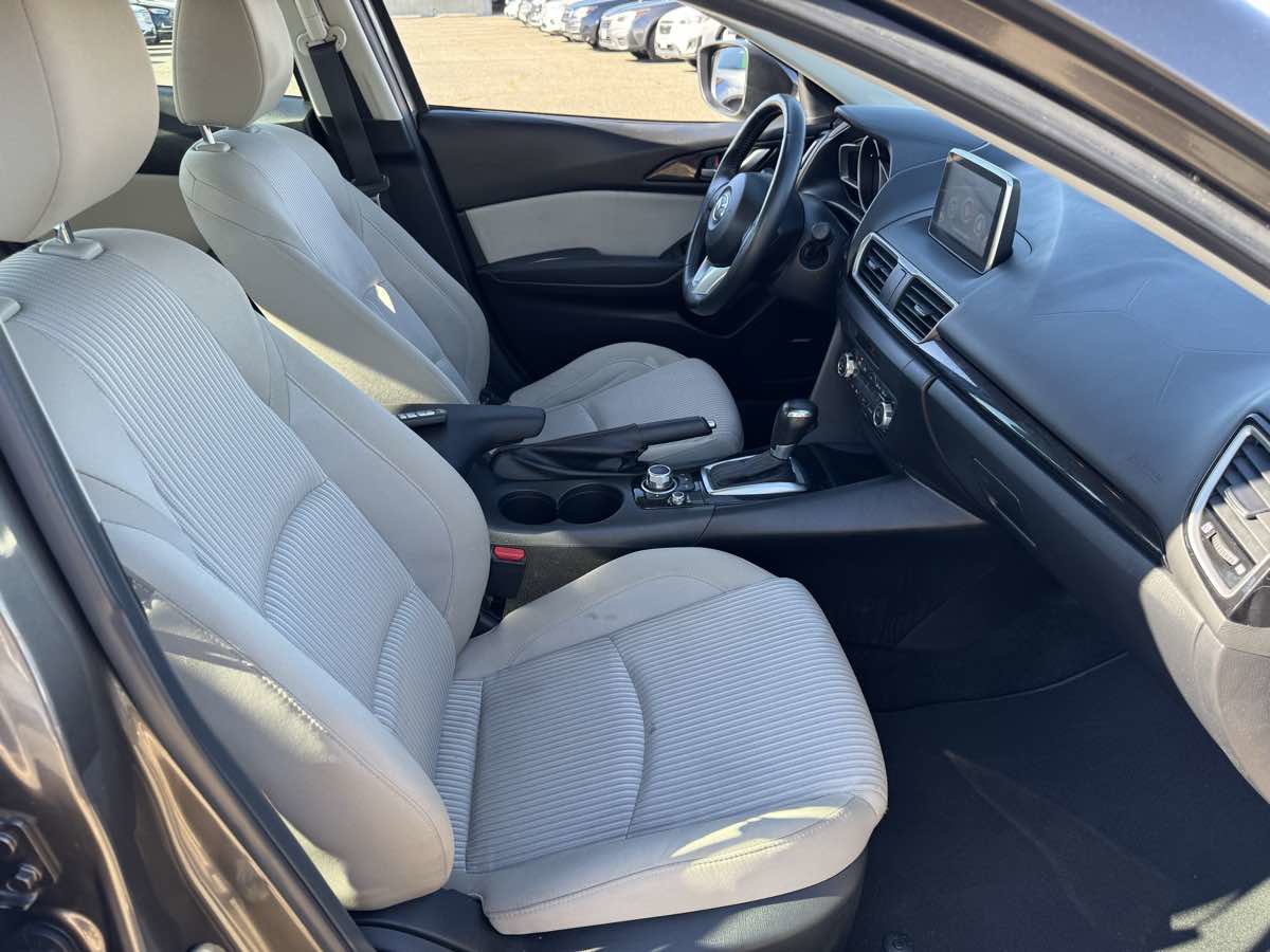 Used 2016 MAZDA MAZDA3 i Touring w/ Popular Equipment Package image 15