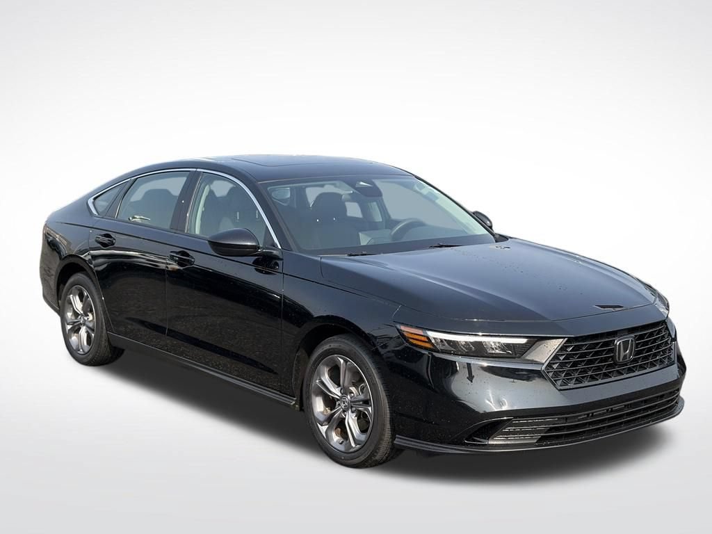 Used 2024 Honda Accord EX image 2