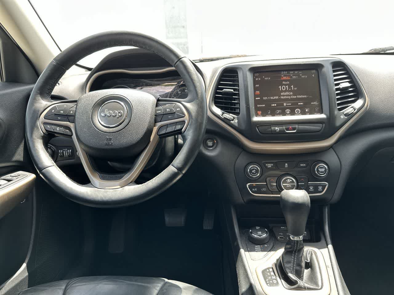 Used 2018 Jeep Cherokee Limited w/ High Altitude Package AWD/4WD image 15