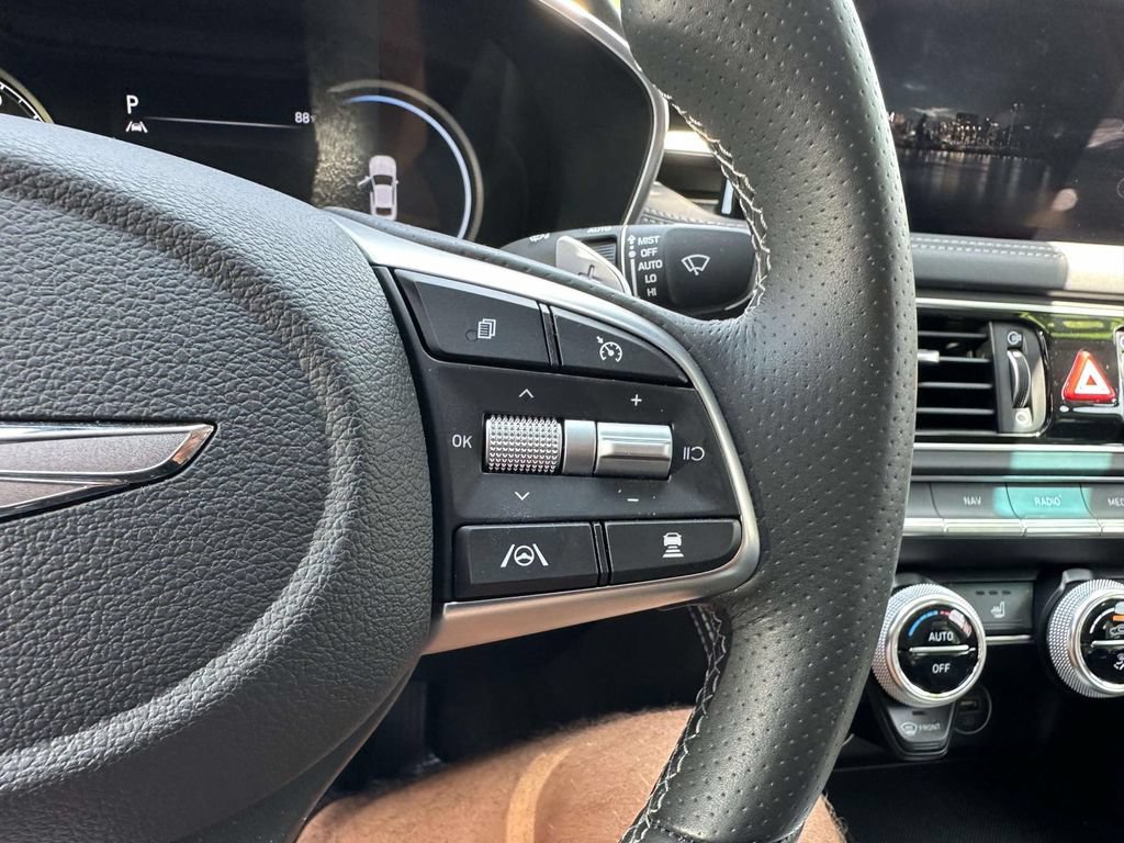 Used 2023 Genesis G70 3.3T AWD/4WD image 31